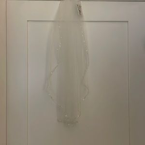 Bridal veil. NWT